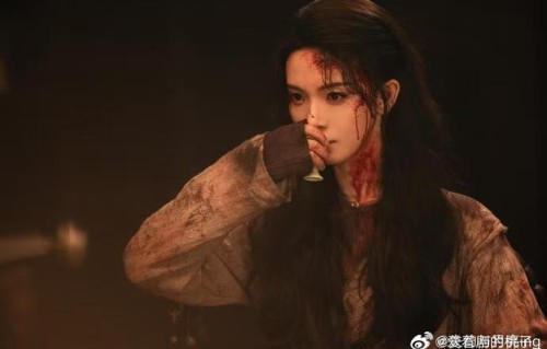 陈瑶打戏高燃瞬间：绝境反杀眼神封神
