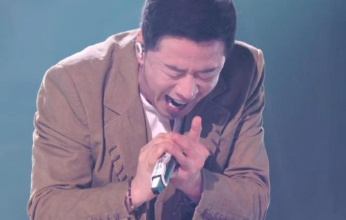 为什么杨坤在演唱后表示“热爱唱歌、不觉得丢人”？|歌手2026|导师|好声音|舞台|感言