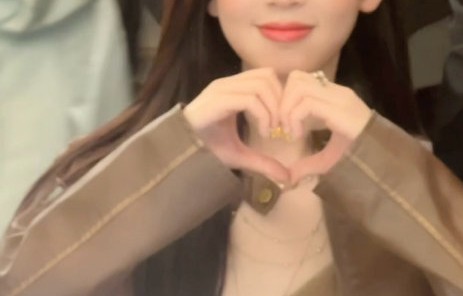 《乘风2026》（浪姐7）中陈瑶和张月的组合“瑶台月下”具体有哪些互动和舞台表现？