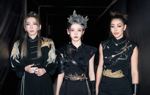 《浪姐5》五公来袭：队长秀戚薇拿第一，《生活倒影》分数难服众