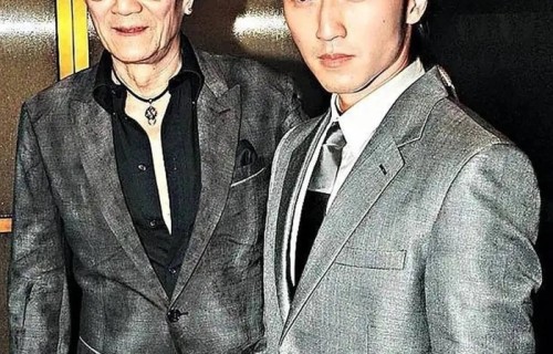 谢霆锋就赶赴青岛忍痛工作，一身黑衣背影消瘦不少 - 新闻