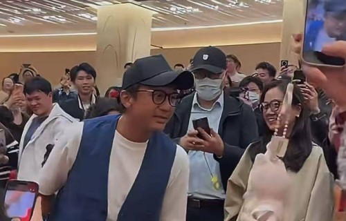 初代跑男合体“炸场”，邓超捧场陈赫最新主演话剧《艺术》引关注