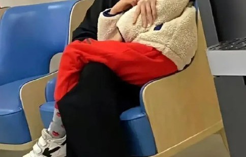小海绵现在是杨颖单独抚养还是双方共同抚养？