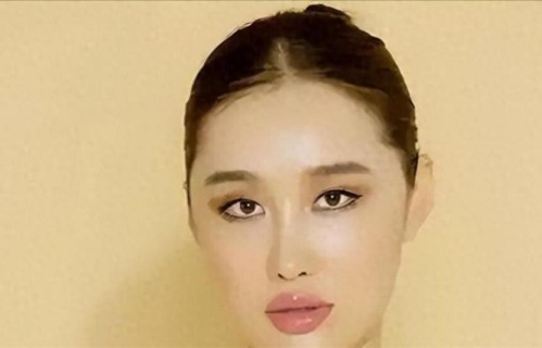 她是央视认证的大歌唱家，嫁大31岁二婚老头，如今周游世界很幸福