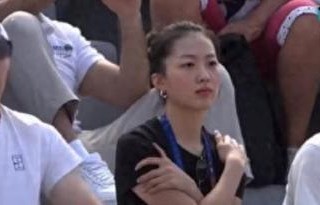 陈奕迅当爹又当媒！女儿恋上网球新星，法网助威拥抱认亲