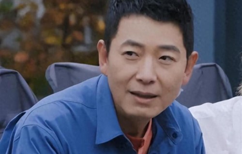 与李静牵手散步2个月，戴军自曝猛料，原来他和瞿颖状态一样