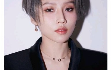 刘雨昕浪姐助战将表演哪几首曲目？