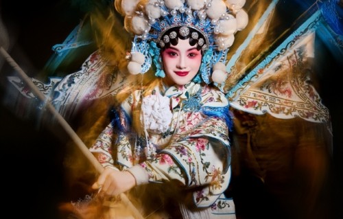 追平《主角》才终于看懂，里面深藏对“人性”的绝妙隐喻