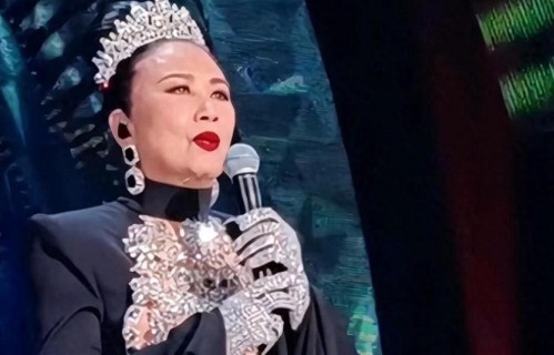 78岁高龄开演唱会被批，走路都不稳，她却坚持说是回馈粉丝