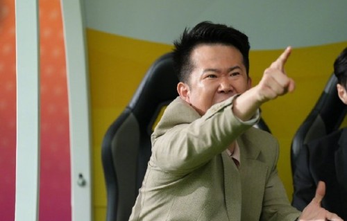 网红房岩小哥《功夫女足》幕后：星爷逼到腰伤，谐音背韩语