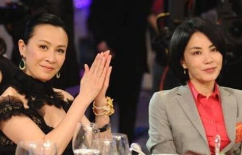 王菲身边为何全是“敢说”的人?沉默背后的信任闭环太戳心_那英_友谊_刘嘉玲|窦靖童|章子怡|娱乐圈|闺蜜|关系