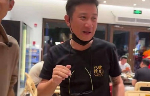 文章开饭店了虽然开饭店了，但是不可否认文章的演技确实得到很多网友的认可！早些年的奋斗以及雪豹，还有前几年的少帅！