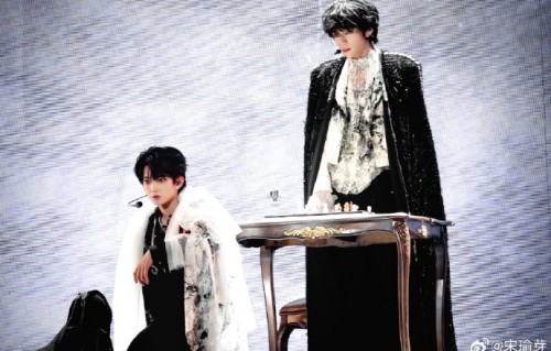 王橹杰和穆祉丞的双人舞台《来自天堂的魔鬼》和《美杜莎》具体在哪场演出首次亮相？|橹穆|TF家族|粉丝|三亚|骑士