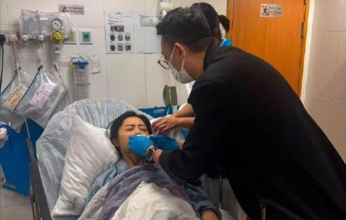 卫诗雅受伤后首次公开亮相状态如何？