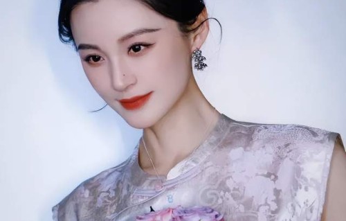 毛林林，又给内娱女配们上了一课