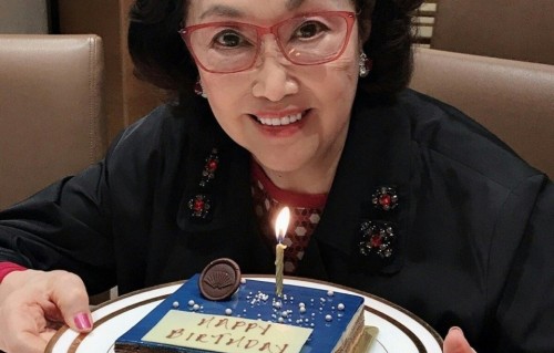 一路走好！香港传奇影星离世享年93岁，“曼波女郎”成绝响