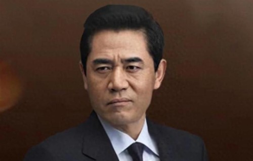 67岁陈宝国近况心酸，万万没想到，他最大的心病竟是43岁未婚儿子