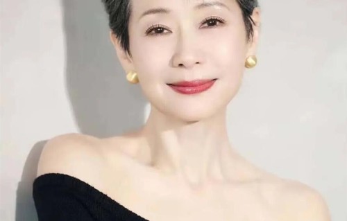 63岁叶童近况曝光！嫁陈国熹38年没生孩子，如今尽情享受丁克生活