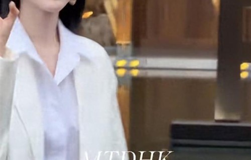 孟子义现身景德镇，本人又高又瘦白到发光呀，这是听到了啥很震惊