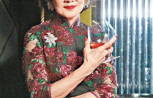 港剧第一贵妇苗金凤离世，经典形象引追忆