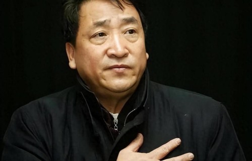 世上没有后悔药！46岁女儿至今没嫁出去，75岁姜昆给大伙敲响警钟