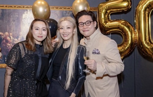 苏永康为太太过50岁生日，郑秀文陈奕迅到场，雷颂德夫妇专程回国