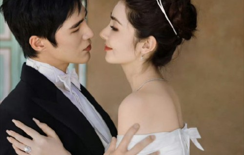 姜潮麦迪娜的婚纱照中儿女出镜了吗？