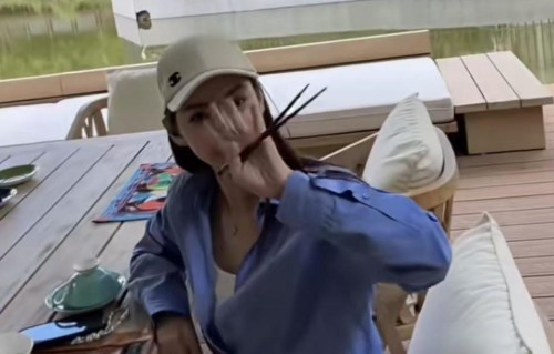 马筱梅过两天要回台北看牙，在这边没熟悉的牙医，张兰还是妥协了