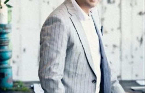 56岁张嘉益现状，住西安大别墅，二婚娶女演员，如今新剧获赞 