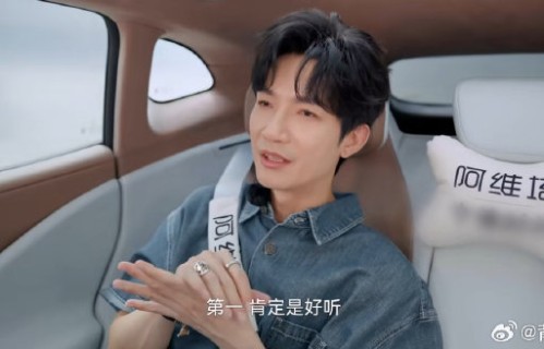 节目组在歌手选歌时主要考虑哪些因素？