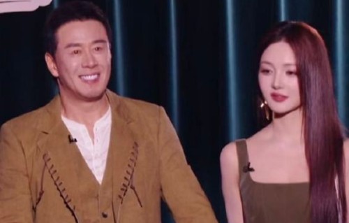 杨坤在赛后回应中表达了哪些遗憾和坦然接受淘汰的心情？|舞台|感言|窦靖童|降临|失误