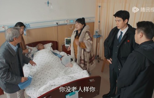 《家事法庭》扎心！女儿弟弟保姆争夺老人监护权，毫无亲情全是利益