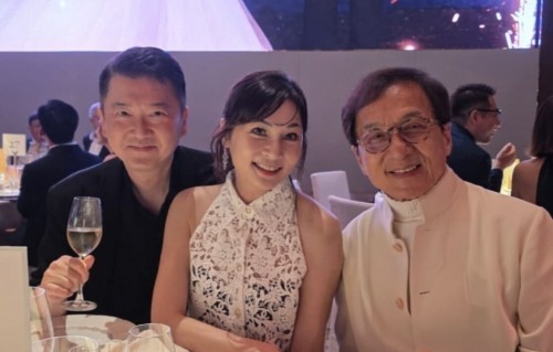 香港豪门婚宴星光媲美颁奖礼，成龙洪金宝元彪同场，佘诗曼饮到面红