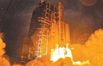 “航天人的孩子”吴京人民日报撰文：读懂中国人登月的初心与使命|流浪地球|配音演员|天上的星星|深夜书房|中国航天