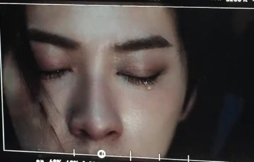 《何不同舟渡》杀青特辑里，檀健次的哪段原声台词和哭戏最让观众震撼？