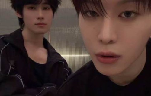 范丞丞和张真源合体舞蹈的歌曲名称和编舞风格是什么？|舞台|手机|合作|哥弟|滤镜