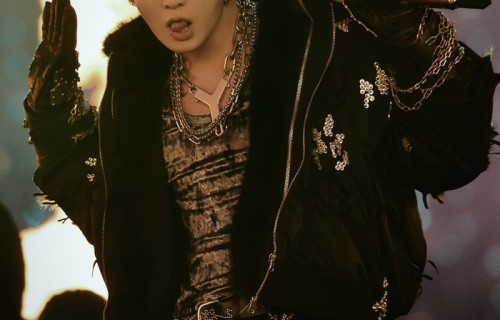 BTS高阳演唱会Day3田柾国登台引粉丝欢呼