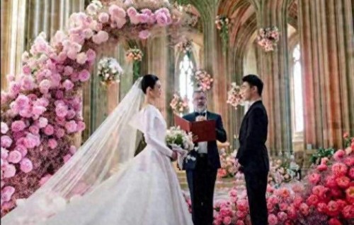 奚梦瑶婚礼后独自背包离开，豪门新娘不演戏了，她早就是自己人|何猷君|香槟塔|婚纱|法国古堡|保镖