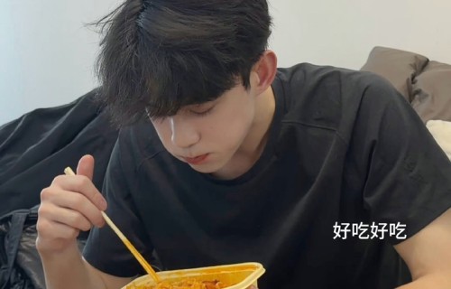 吴磊被赞宠粉,日常互动展现女友视角