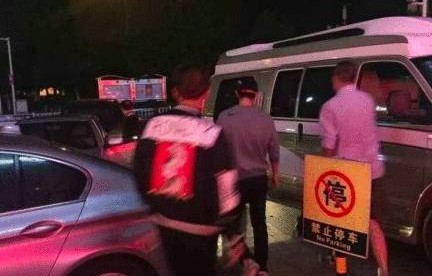 韩庚金在中相隔十年再度重逢同框,这才是真正的友谊