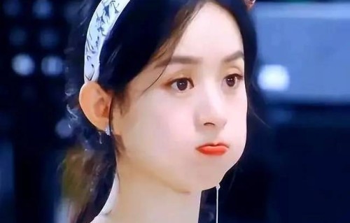 盘点8位美女明星“嘟嘴”照，看看谁最可爱？