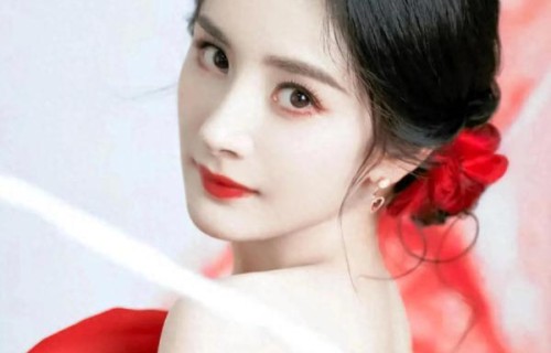 杨幂解锁行业新职务!凭两部电影入围百花奖，85花转型路走得真稳_明星作品安利社