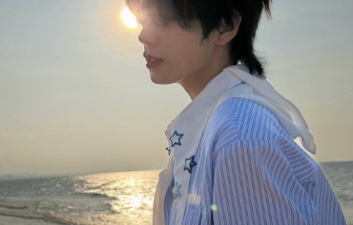 TF四代海边团建，陈浚铭凭少年感获封‘live图之神’！