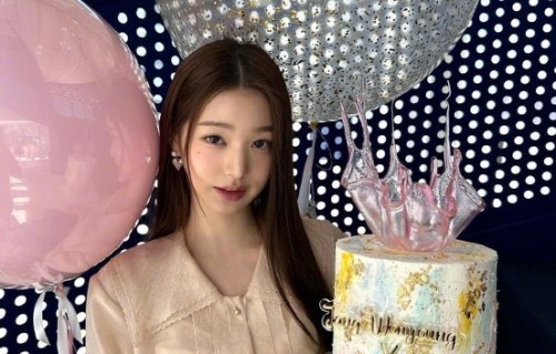 张元英私下状态和舞台形象反差为何如此之大？|浓妆|瞳孔|镜头|素颜|表情