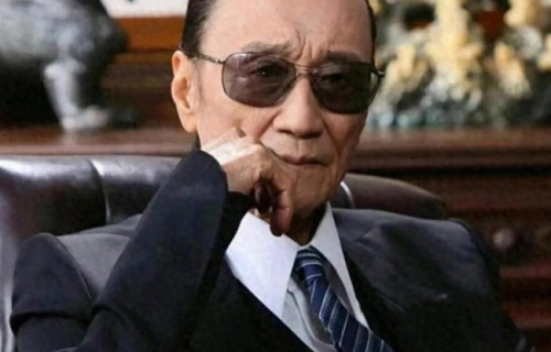 谢贤一生最大心结：看着儿子重走自己离婚的老路，认为是上天对自己有偏见