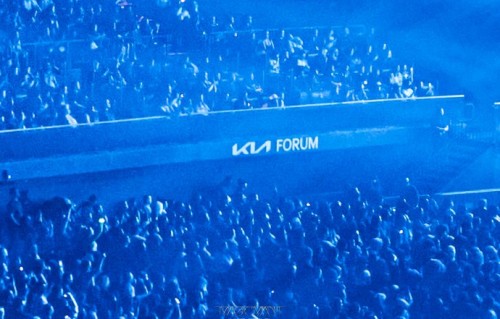 王嘉尔MAGICMAN2巡演旧金山站引爆两万人场馆