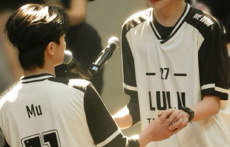 王橹杰和穆祉丞组成的“橹穆”CP为何能成为现象级顶流？