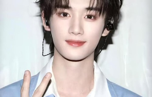 丁程鑫亮相引热议，金靖赞其颜值|开始推理吧|时代少年团|少年团|时代|千层