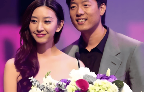 42岁唐一菲近况曝光！嫁给凌潇肃饱受非议，如今儿女双全被宠成公主