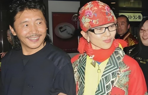 67岁杨丽萍近况曝光！曾经历两段失败婚姻，如今尽情享受单身生活|舞蹈|生育|云南|刘淳晴|孤单